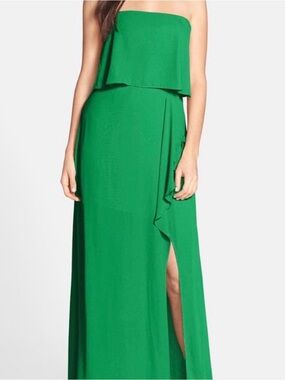 BCBGMaxAzria Green Felicity
Strapless Gown Size 4